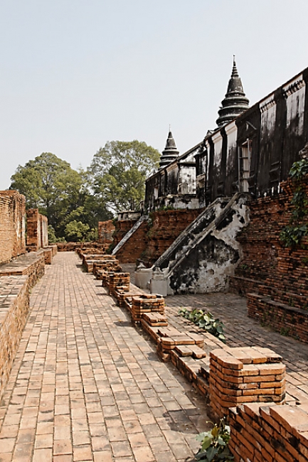 Prasat Nakhon Luang-019